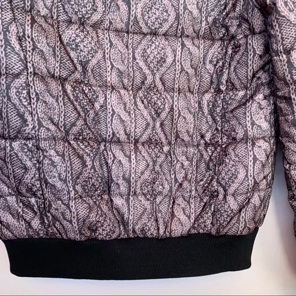 NEW, Women's Puffer Jacket, Small - Picture 10 of 12